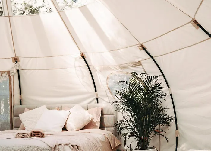 Ranna Surfikuela Luxury tent